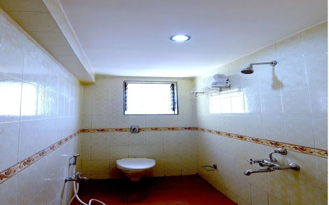 Om Shiv Hotel by Oyo Rooms