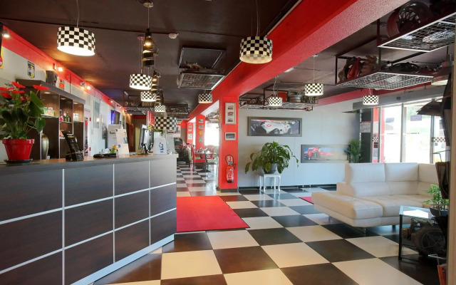 Enzo Hotels Cannes Ecluse by Kyriad Direct