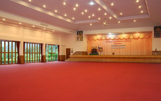 Golden Cliff Beach Resort (SHA Extra Plus)