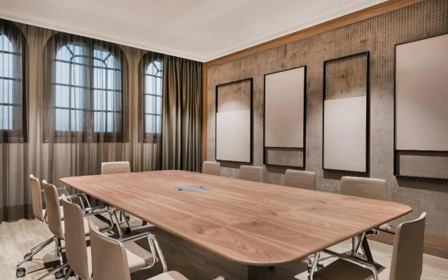 Círculo Gran Vía, Autograph Collection - Adults Only