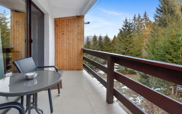 Cozy Studio with Panoramic Mountain View