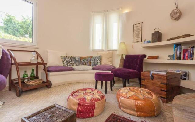 Lovely Family House