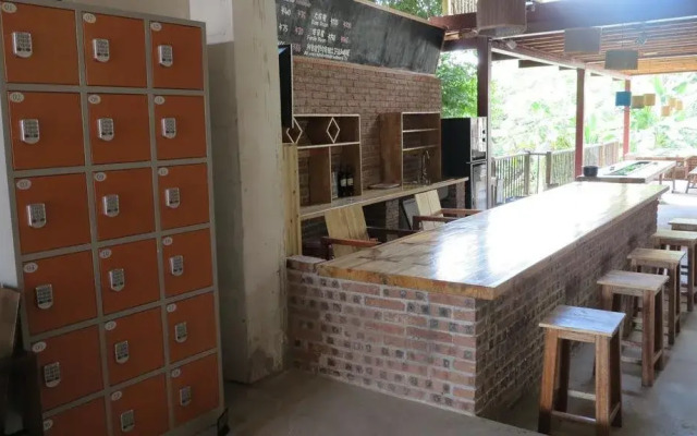 K2 International Youth Hostel