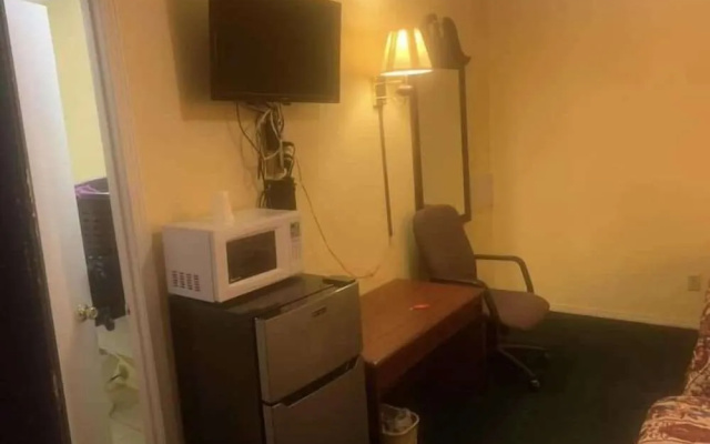 Economy Inn
