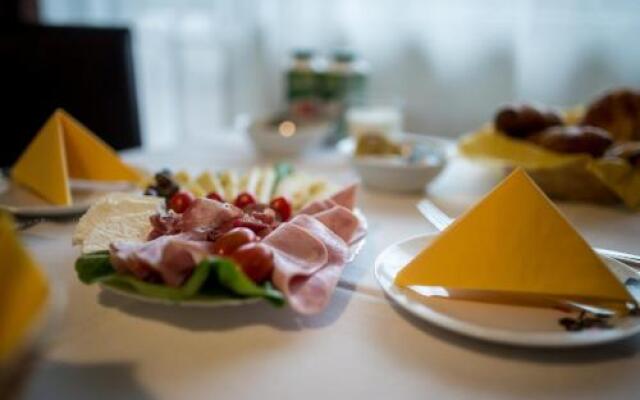 Vila Nicopole - art & wine