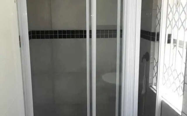 Newcastle Thully guest house