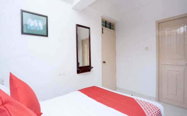 OYO 15669 Hotel Galaxy Inn