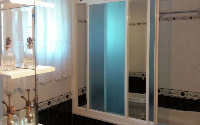 Cozy Villa in Villanueva de la Concepción with Swimming Pool