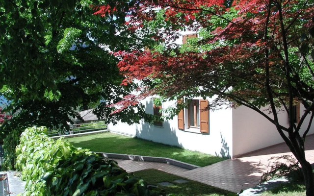Large Apartment With Garden 100 Meters From The Lake