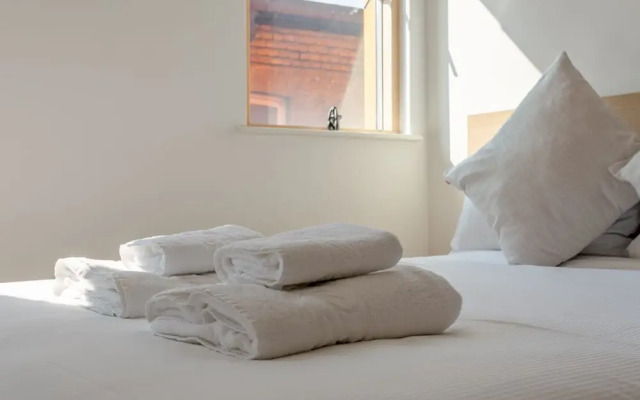 Modern 2 Bedroom Flat in Elephant & Castle