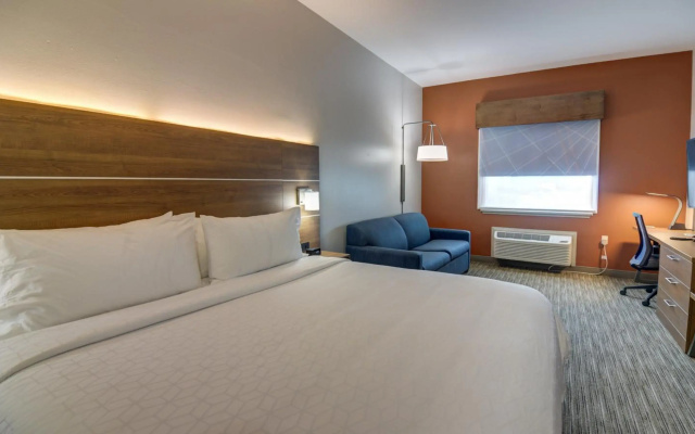 Holiday Inn Express & Suites Foley by IHG
