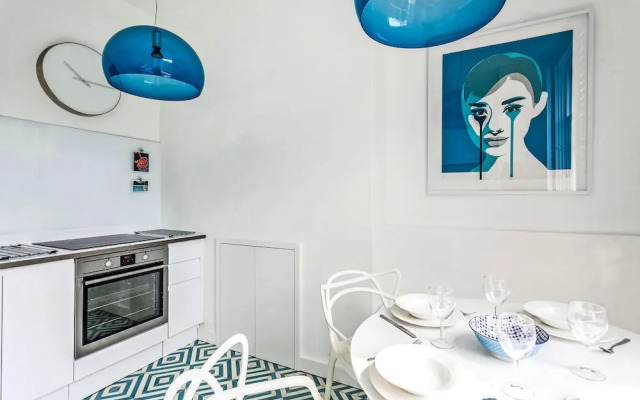 Elegant Shepherds Bush Home by Kensington Olympia