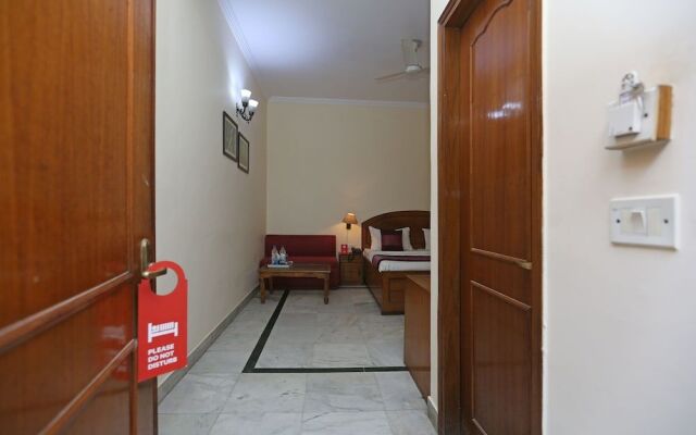 OYO 9585 Hotel Kavya Palace
