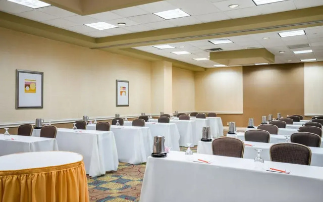 Crowne Plaza Philadelphia Bucks County