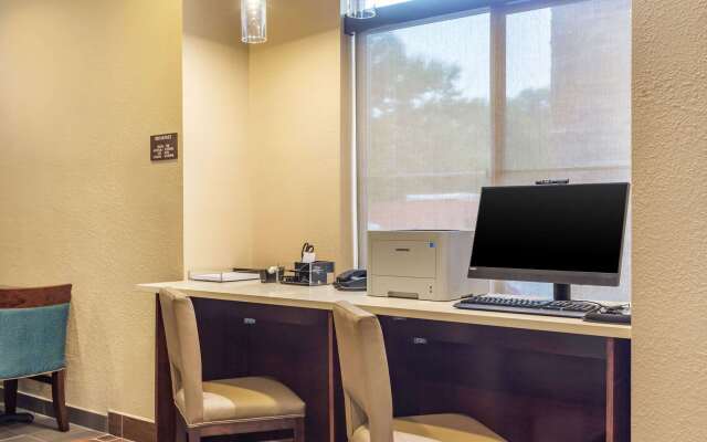 Comfort Inn DeKalb - University Area