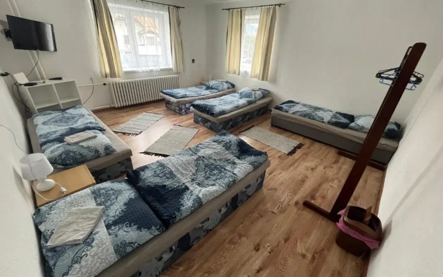 Turistická ubytovňa Pod Kráľovou hoľou