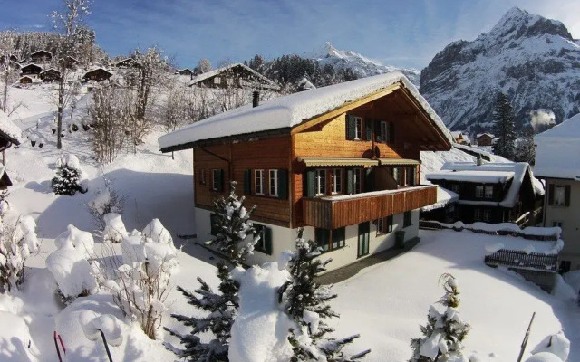 Apartment Kiwi Rechts 3.5 by GriwaRent