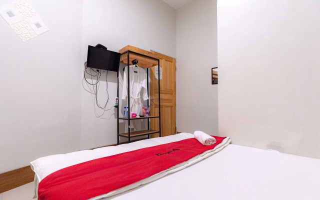 RedDoorz near Hang Nadim Batam Airport