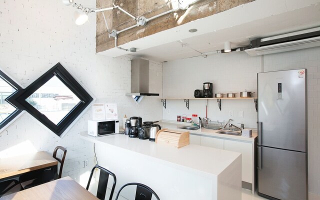 Mir Guesthouse - Hostel