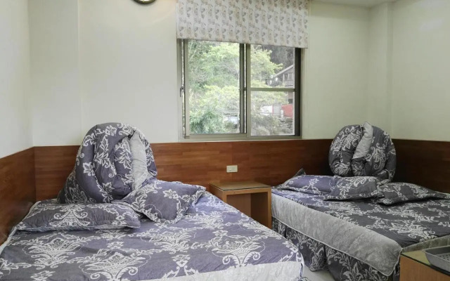 Qun Feng Hotel