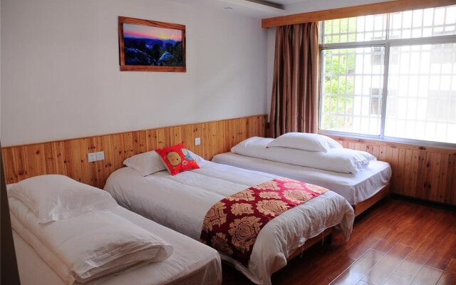 Qingfengge Hostel