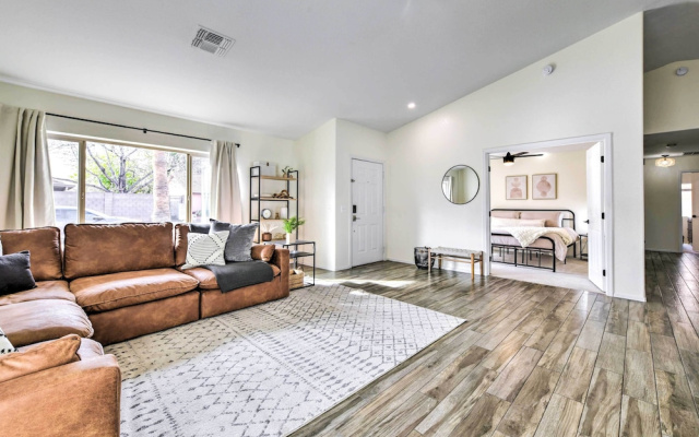 Pool, BBQ & Patio: Gilbert Getaway Near Golfing