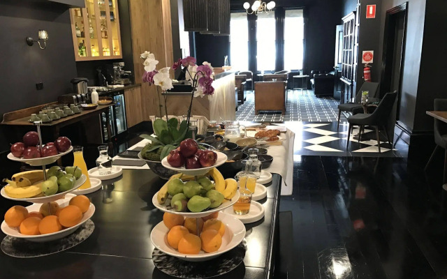 The Macquarie Hotel