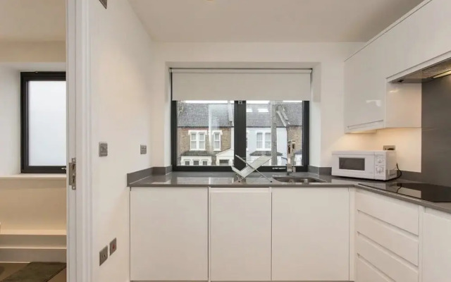 Manor House Studio Apartment B