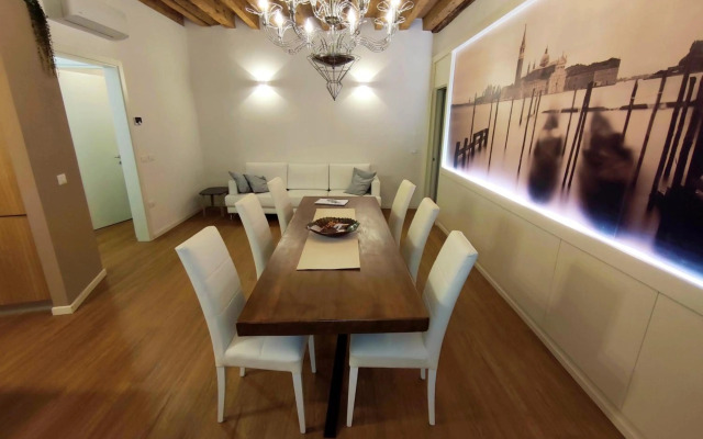 Deluxe 3 Bedrooom Flat in Rialto