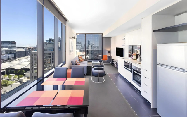 Aura on Flinders Serviced Apartments