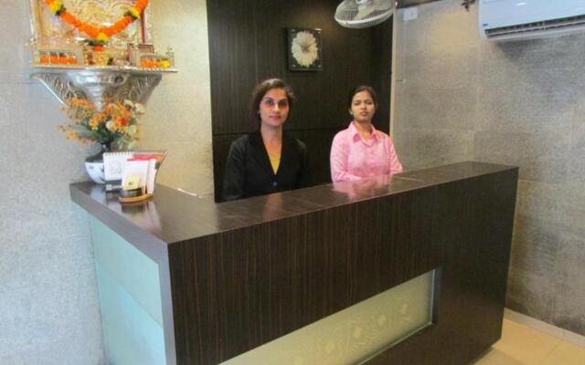 Capital O 74167 Hotel Mourya Residency