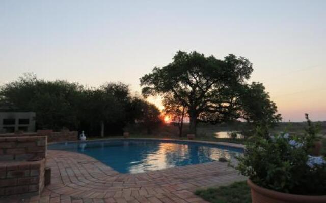 Kruger View Tree House