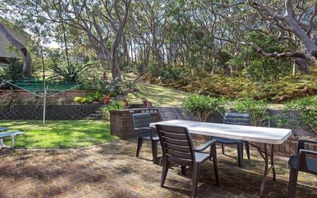 3 'Adriana' 83 Ronald Avenue - Unit With A Backyard – Outside – Shoal Bay