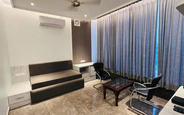 Hotel Lotus Inn