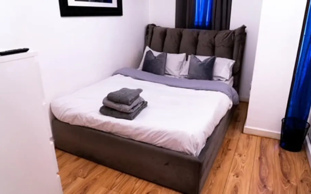 1 Bed - Sleeps 2 - 7 min Walk to Hackney Station