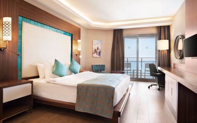 Ramada Hotel & Suites by Wyndham Kusadasi