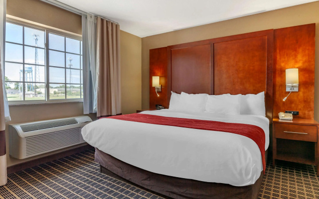 Comfort Suites Delavan - Lake Geneva Area