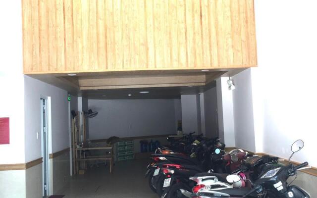 Love Hotel and Apartments