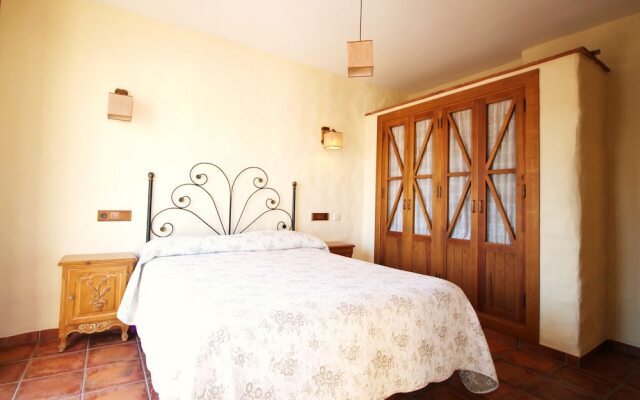 1033 Villa Laura