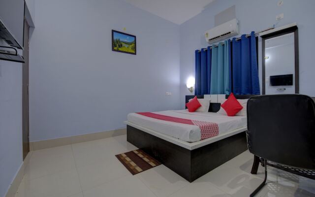 OYO 18839 Dhanraj Residency