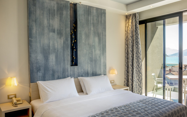 Palmon Bay Hotel & Spa