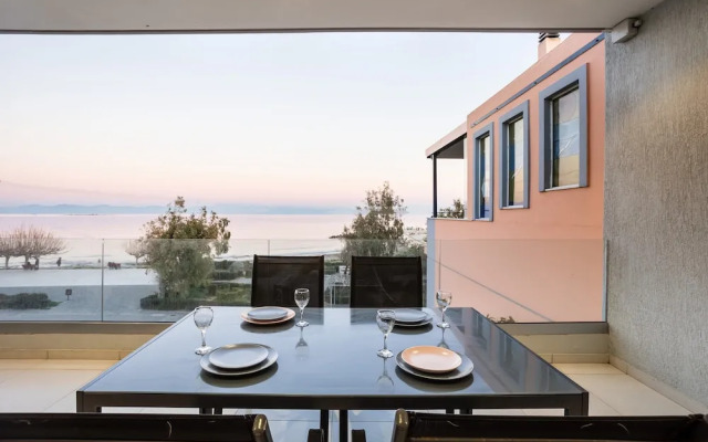 Beachfront Artemida Retreat - Peony Seabreeze Gem
