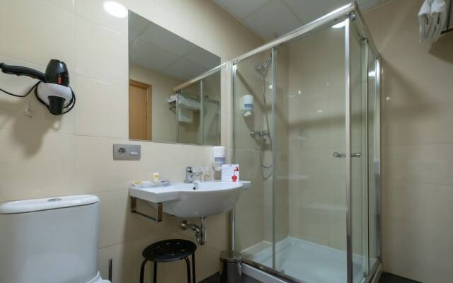 Hotel Abades Via Norte