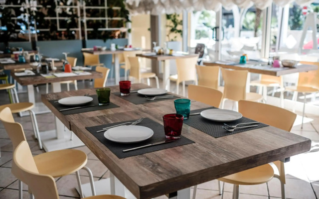 Family Hotel Pinetina Mare