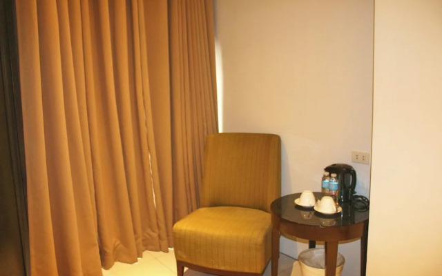 LuxeLite Suites Pasay