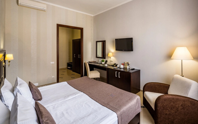 Taurus Hotel & SPA