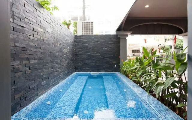 Sirinan Villa Nimman