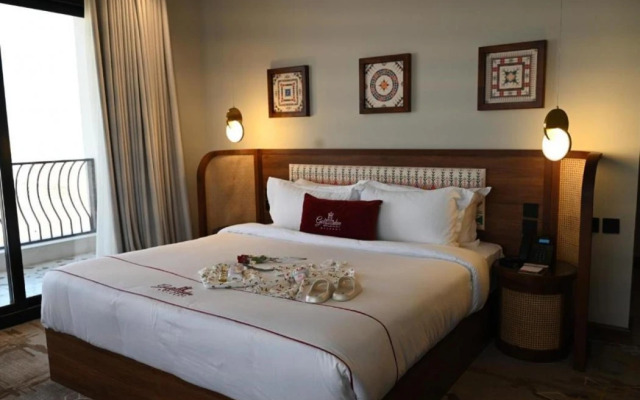 Golden Balcony Hotel