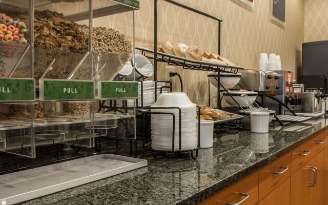 Comfort Inn & Suites