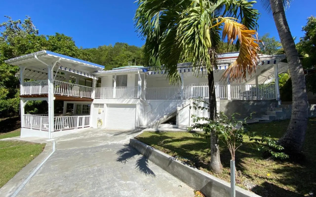 Coco-Mango Apt. D